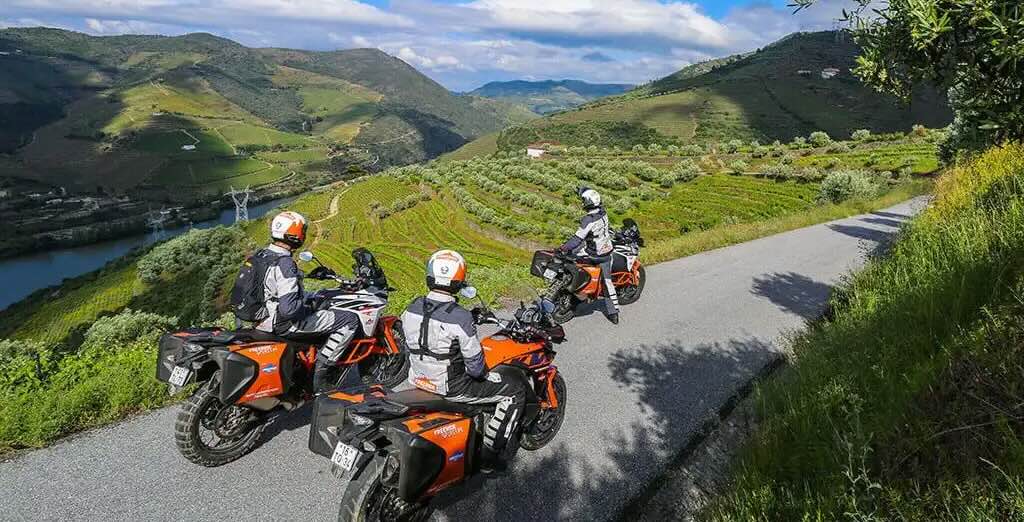 How to Prepare for a Weekend Motorcycle Getaway from Lisbon