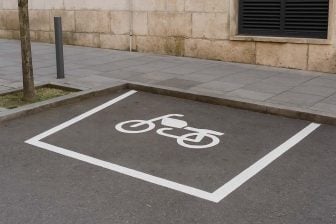 Where can you park motorcycles in Portugal